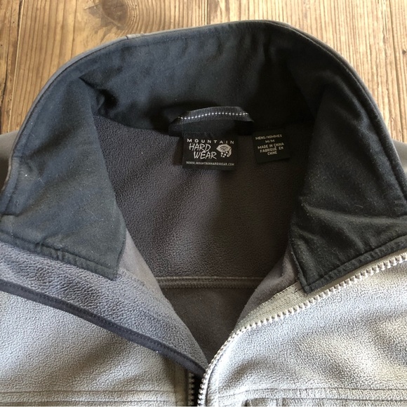 Mountain Hardwear grey zip up vest - Picture 10 of 12